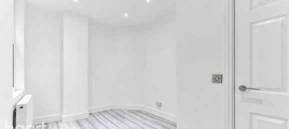 3 bedrooms Apartment in Croydon, United Kingdom No. 4896 2