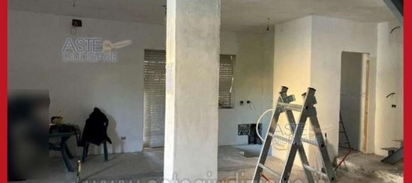 5 bedrooms Apartment in Rome, Italy No. 334102 4