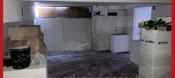 5 bedrooms Apartment in Rome, Italy No. 334102 2