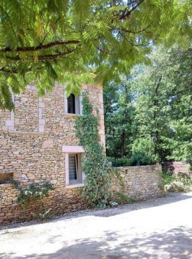 302m² Shop in Gordes, France No. 18740