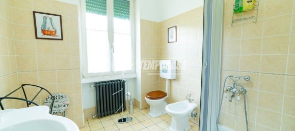 Villa de 8 habitaciónes en Lesa, Italy No. 71520 35