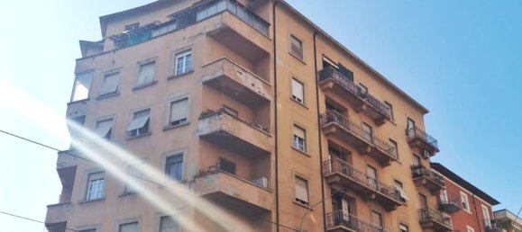 3-salle Appartement à Turin, Italy No. 265977 2