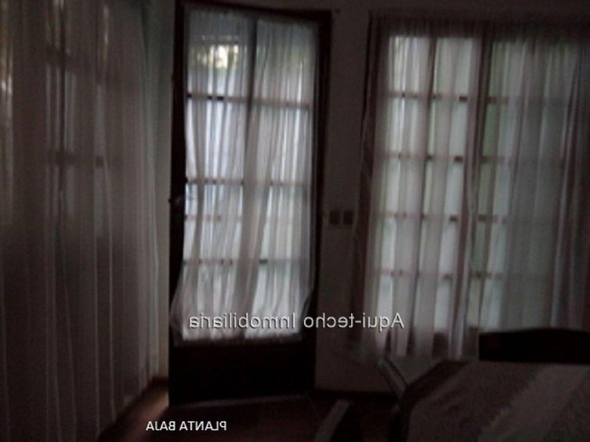 5 bedrooms House in Montevideo, Uruguay No. 1900