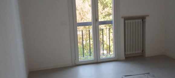 4 bedrooms Apartment in Reggio Emilia, Italy No. 365213 8