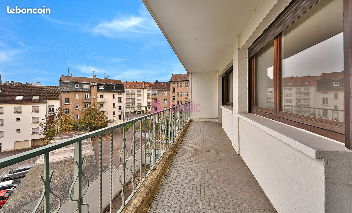 Квартира с 2 спальнями в Мец, Франция № 215736