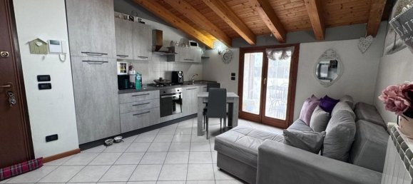 2-salle Appartement à Comezzano Cizzago, Italy No. 311835 18