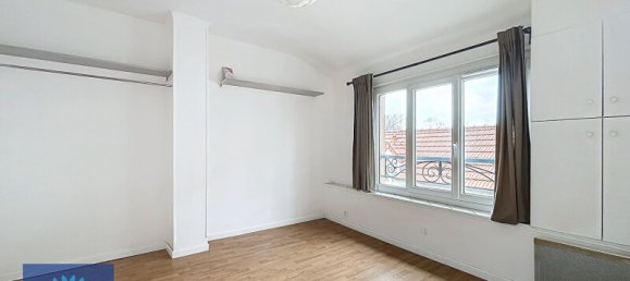 2 chambres Appartement à Corbeil-Essonnes, France No. 137732 4
