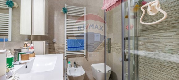 2 chambres Appartement à Bari, Italy No. 337145 8