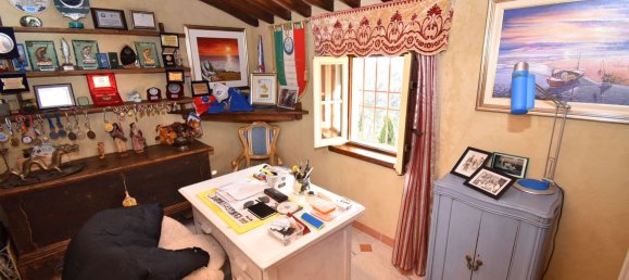 8 Schlafzimmer Haus in Seravezza, Italy, Nr. 372017 19