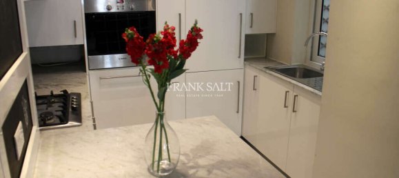 3 bedrooms Townhouse in Sliema, Malta No. 6702 2