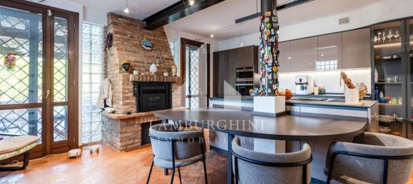 6 rooms House in Ferrara, Italy No. 41252 30