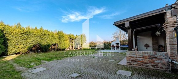 6 rooms House in Ferrara, Italy No. 41252 8