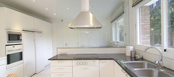 5 bedrooms Villa in Castelldefels, Spain No. 90 10