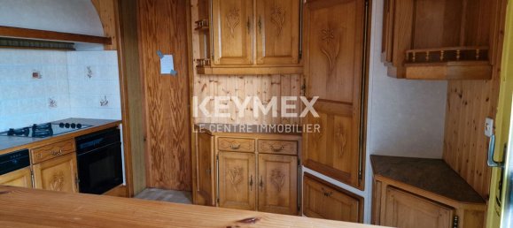 3 bedrooms House in Saint-Jean-de-Boiseau, France No. 98574 4