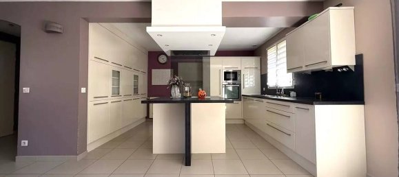 4 bedrooms House in Domont, France No. 327772 4