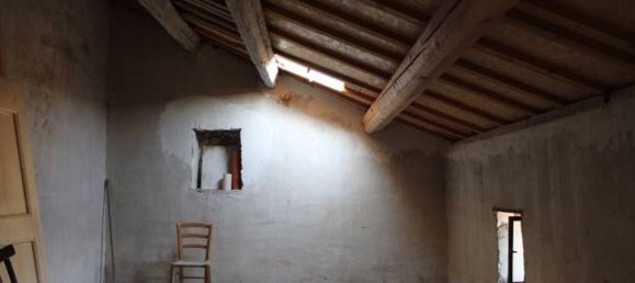 Дом с 4 комнатами в Поллутри, Италия № 222211 29