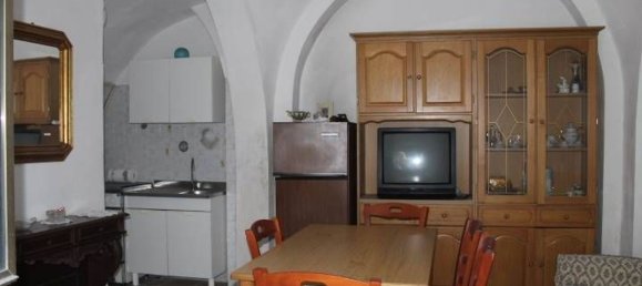 Дом с 4 комнатами в Поллутри, Италия № 222211 7