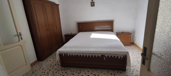 Дом с 4 комнатами в Поллутри, Италия № 222211 20