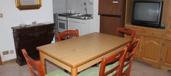 Дом с 4 комнатами в Поллутри, Италия № 222211 6