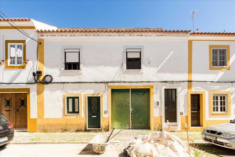  Building in Vila Vicosa, Portugal No. 250556