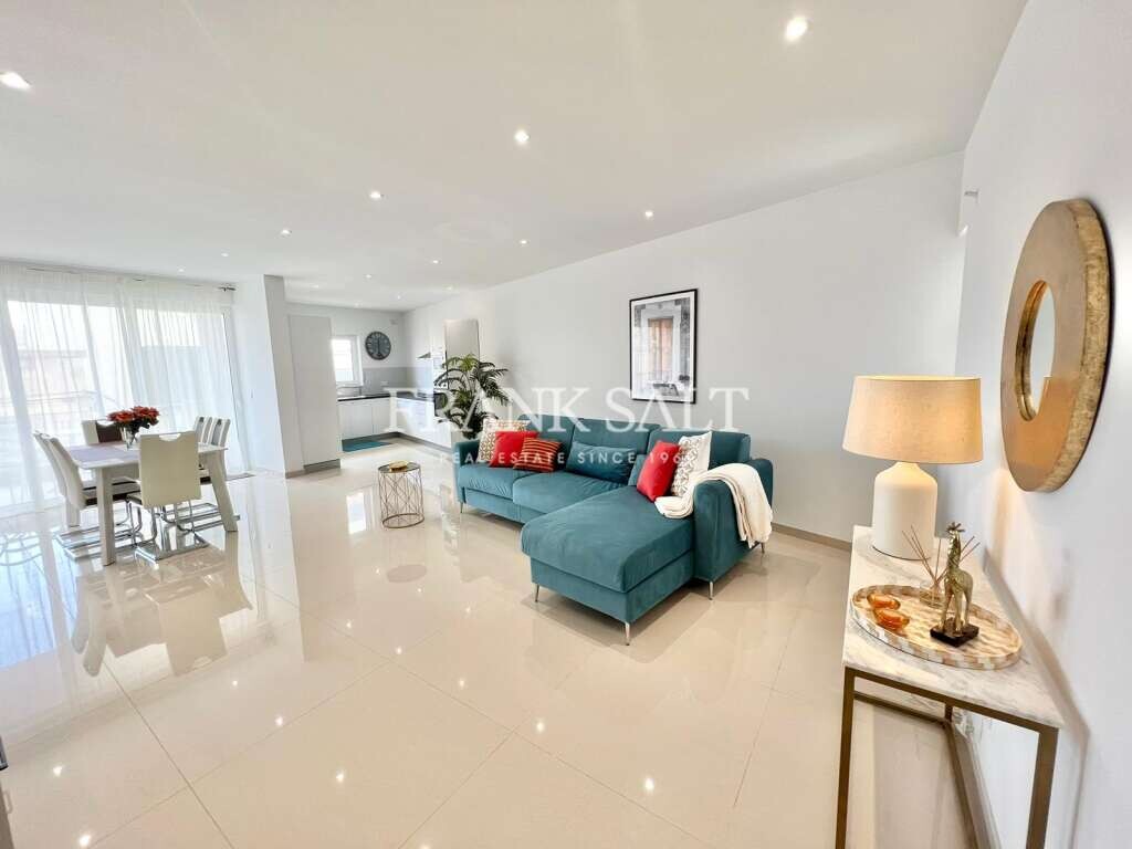 2 bedrooms Apartment in Mellieha, Malta No. 7935