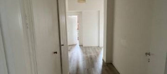 3 Schlafzimmer Wohnung in Modena, Italy, Nr. 323377 4