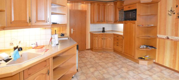 6 rooms Townhouse in Lahn-Dill, Germany No. 320144 5