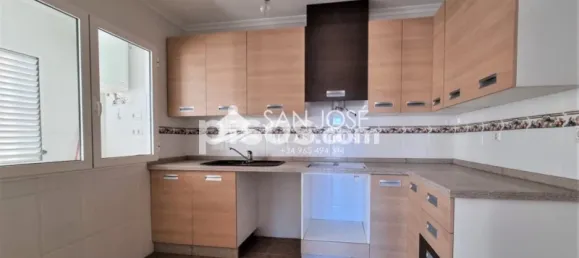 Бунгало с 4 спальнями в Салинас, Испания № 98648 4