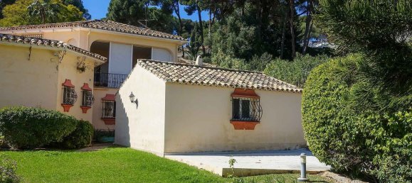 1607m² Land in Marbella, Spain No. 28096 8