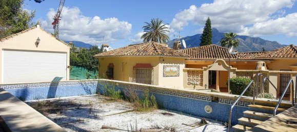 1607m² Land in Marbella, Spain No. 28096 24