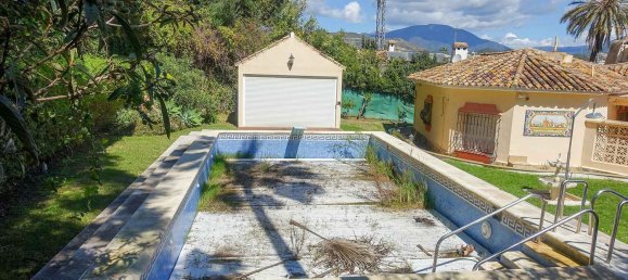 1607m² Land in Marbella, Spain No. 28096 23