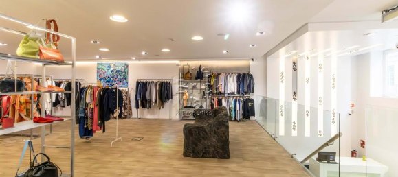 316m² Commercial property in Lisbon, Portugal No. 34550 16