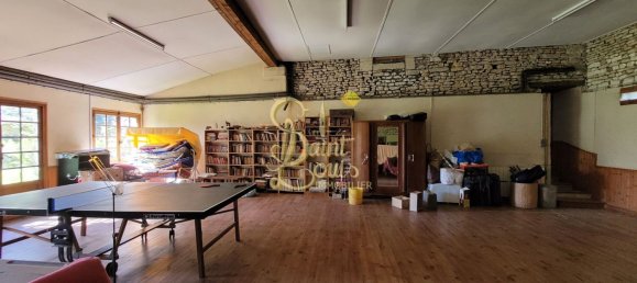 5 Schlafzimmer Haus in Richelieu, France, Nr. 75894 17