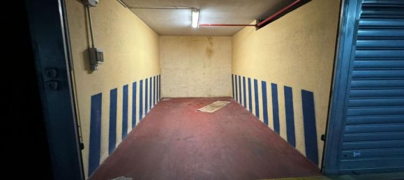 Garagem em Naples, Italy 4 m² N.º 181573 2