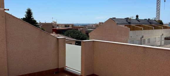 3 bedrooms House in Torre de la Horadada, Spain No. 155996 8