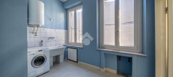 4 rooms Apartment in Parma, Italy No. 309770 14