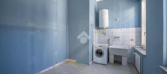 4 rooms Apartment in Parma, Italy No. 309770 13