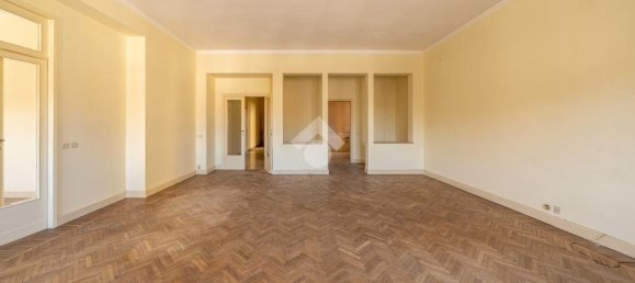 4 rooms Apartment in Parma, Italy No. 309770 6