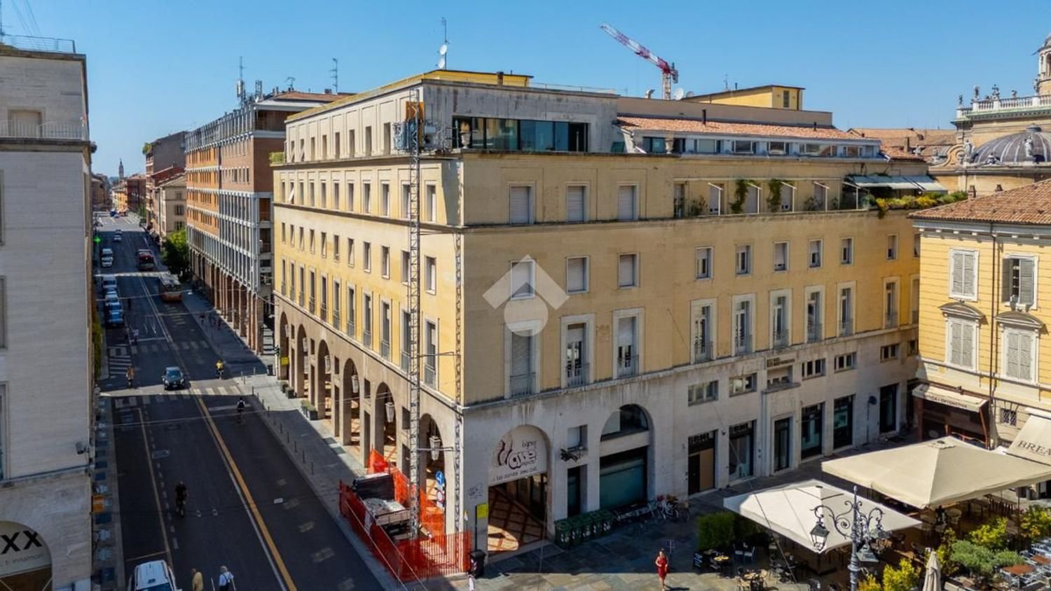 4 rooms Apartment in Parma, Italy No. 309770