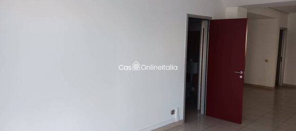 3-Zimmer Gewerbliche Immobilie in Camaiore, Italy, Nr. 35765 11