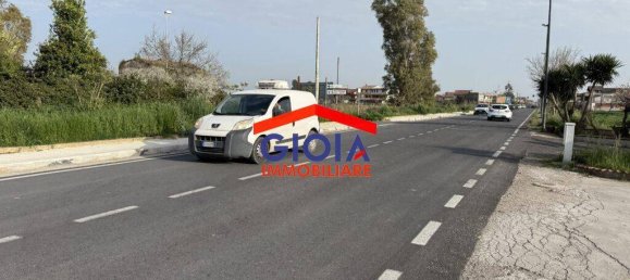 2-salle Propriété commerciale à Cancello ed Arnone, Italy No. 211732 18