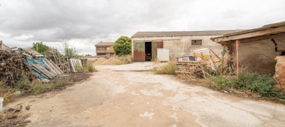  Land in Chartered Community of Navarre, Spain No. 77507 2