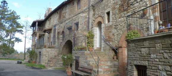 2 rooms Apartment in Todi, Italy No. 85897 2