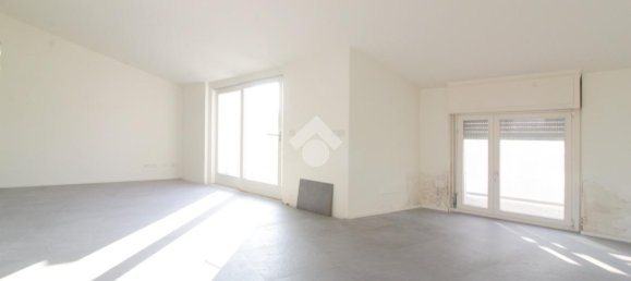 Apartamento de 3 divisões em Lodi, Italy N.º 230757 7