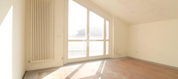 Apartamento de 3 divisões em Lodi, Italy N.º 230757 21