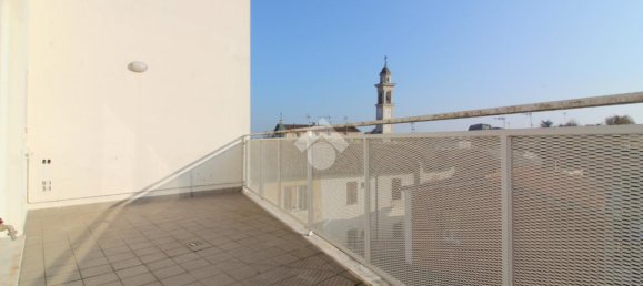 Apartamento de 3 divisões em Lodi, Italy N.º 230757 24