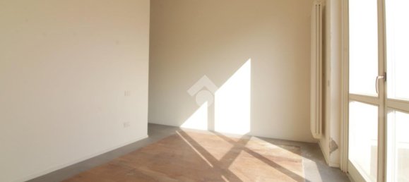 Apartamento de 3 divisões em Lodi, Italy N.º 230757 25