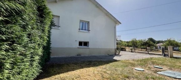 3 bedrooms House in Chassenon, France No. 335195 3