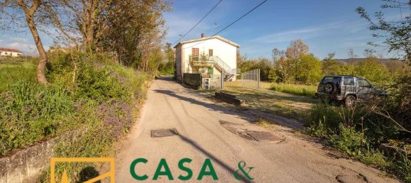 5 Schlafzimmer Villa in Pratella, Italy, Nr. 325666 17