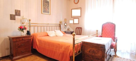 5 rooms Apartment in Turin, Italy No. 54672 30